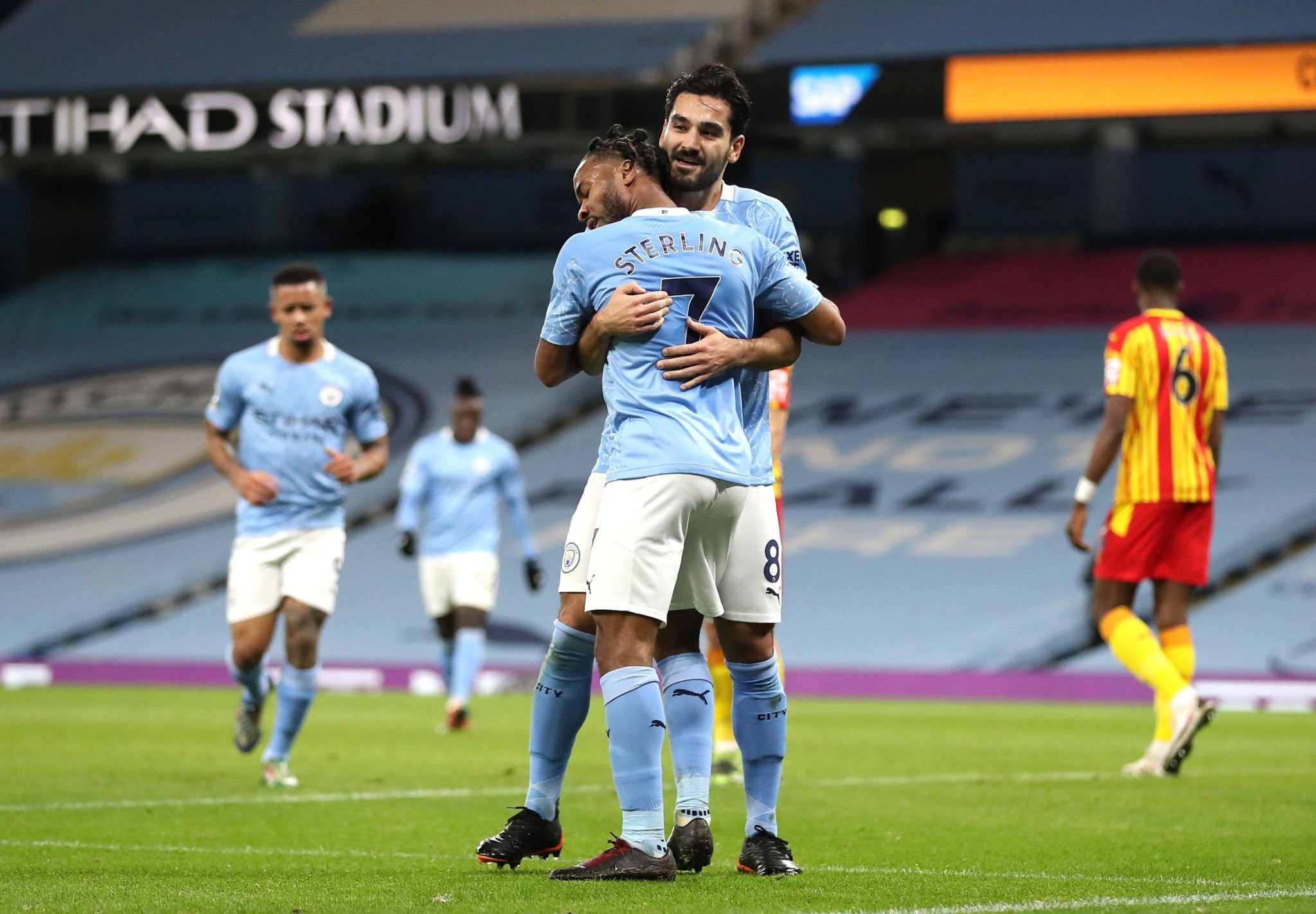 超车和令人 超车和令人