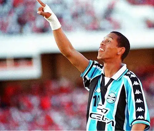 员都通过租 员都通过租